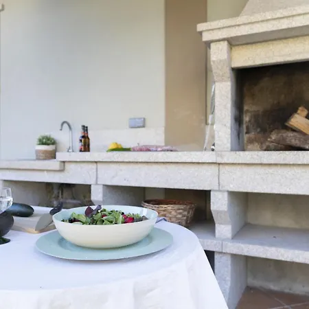 Bleumaison-apartamentos Lubians 1 Apartman