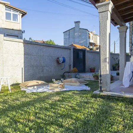 Apartman Bleumaison-apartamentos Lubians 1 *